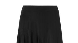 Čierna asymetrická sukňa s dĺžkou midi. Predáva Cellbes.sk za 39,95 eura.