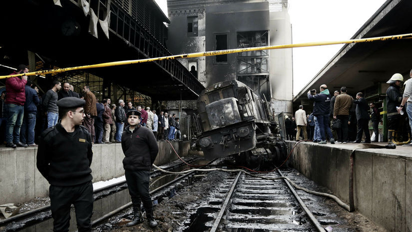 Egypt, vlak, požiar, nehoda, explózia