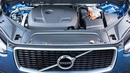 Volvo pokračuje v masívnej elektrifikácii. Neobíde ani jeden model