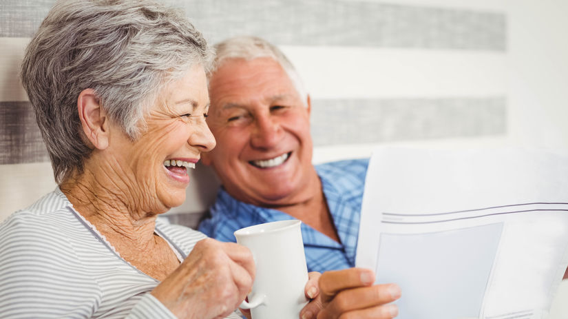 seniori, dôchodcovia, smiech, káva, čaj