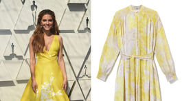 Žltá farba je na jar ako stvorená. V kombinácii s bielou tiež zaujme. Moderátorka Maria Menounos môže byť inšpiráciou pre voľbu šiat Reserved. Predávajú sa za 69,99 eura. 