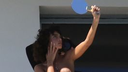 Zrkadielko, zrkadielko... izraelská kráska sa obdivuje hore bez v Miami!