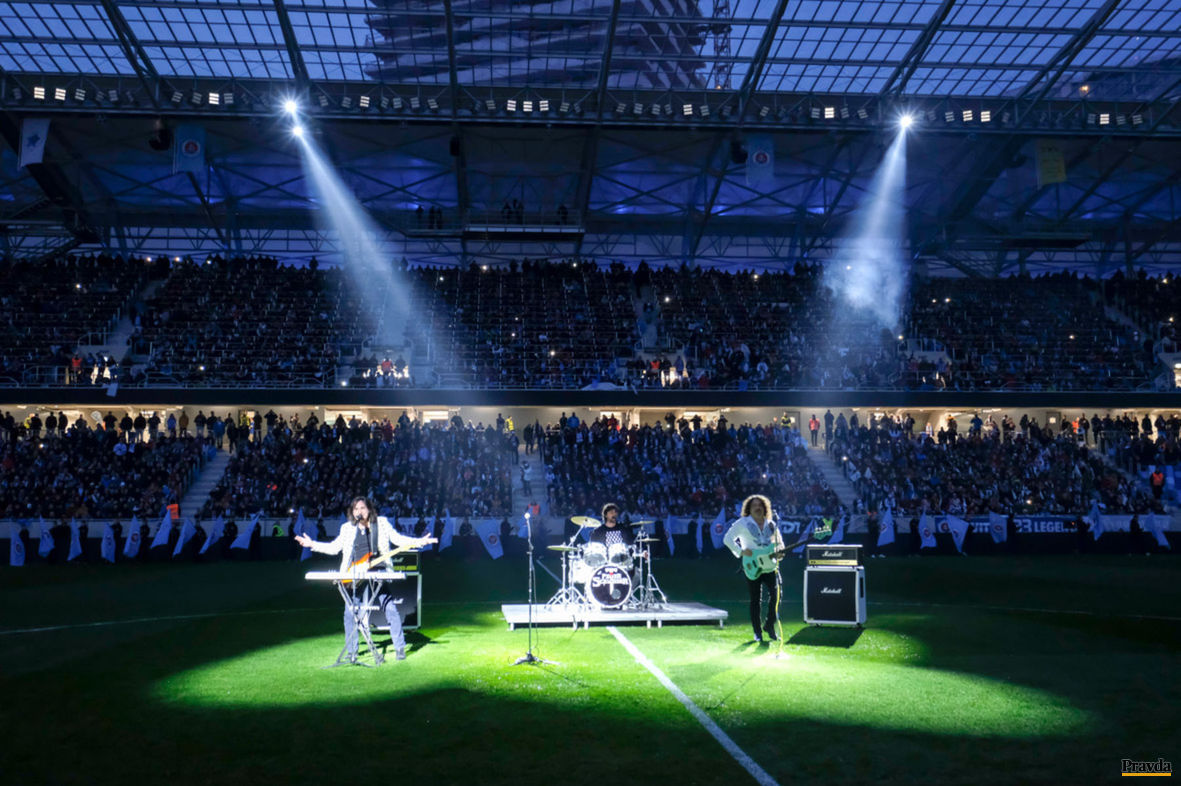 Koncert skupiny Tublatanka pred zápasom Slovan...