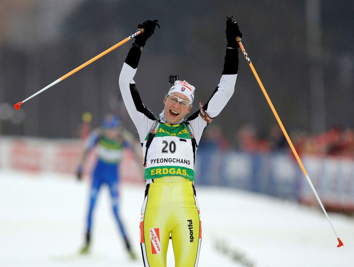 Anastasia Kuzminová oslavuje zisk striebra na...