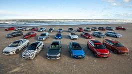 V Ženeve vyhlásili 14 najlepších áut sveta. Víťazom môžu byť až dve elektrické