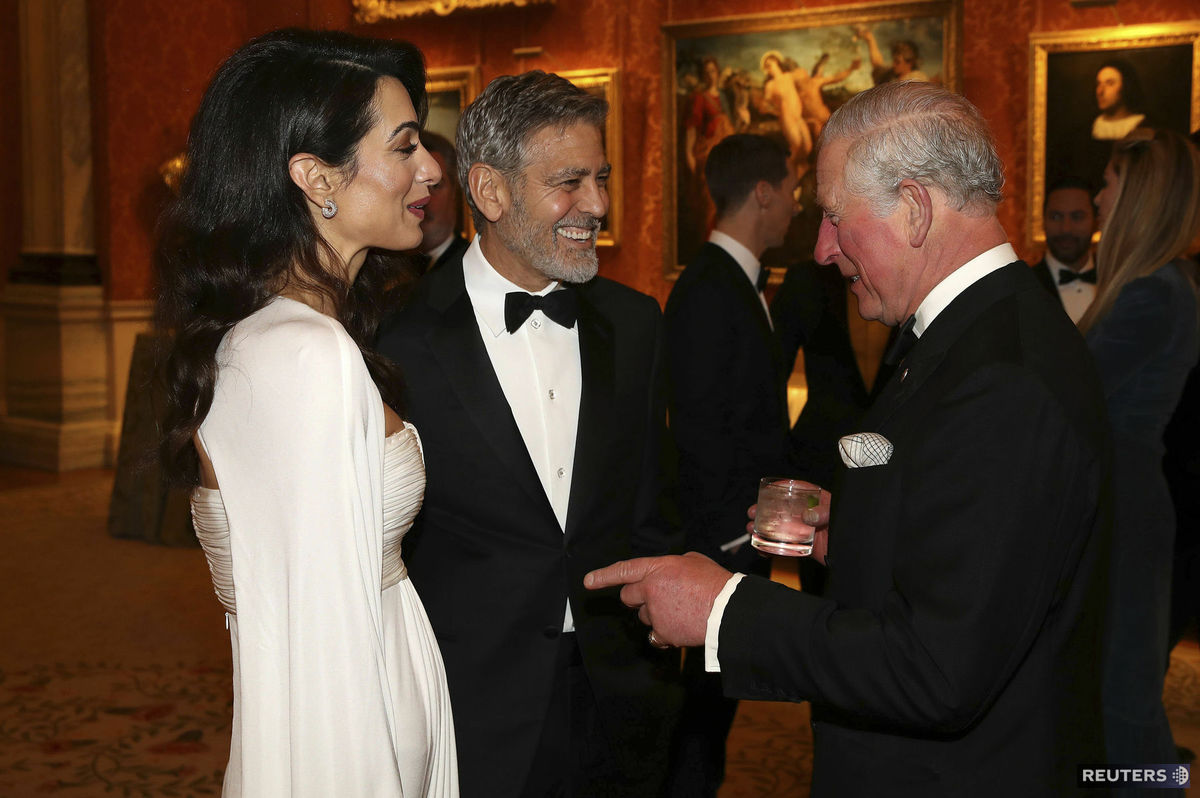 Amal Clooney a  George Clooney na gala večeri v...