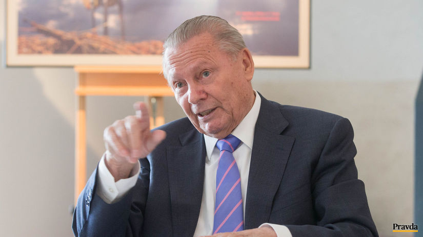 Rudolf Schuster bol prvou priamo volenou hlavou...