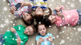 Život so smartfónom v ruke má pozitíva aj negatíva, hovorí psychologička