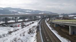 VIDEO: Diaľnica obíde Žilinu zatiaľ čiastočne. Otvoria sa dva tunely, tretí žiaľ nie