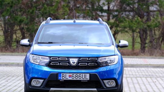 Dacia Logan MCV Stepway TCe - test 2010