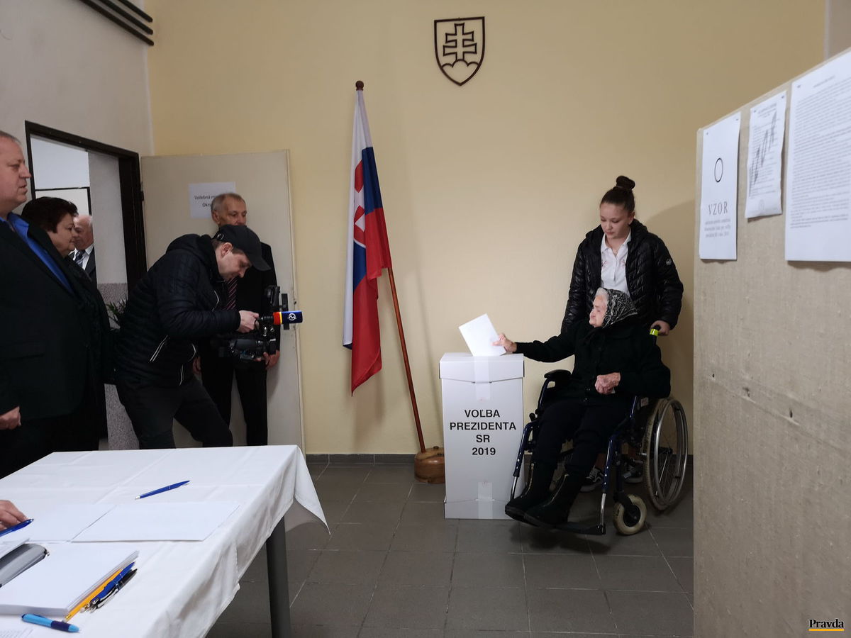 Najstaršia obyvateľka dedinky Podlužany Anna...