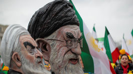 Sankcie USA drvia Irán, inflácia môže vyskočiť o desiatky percent