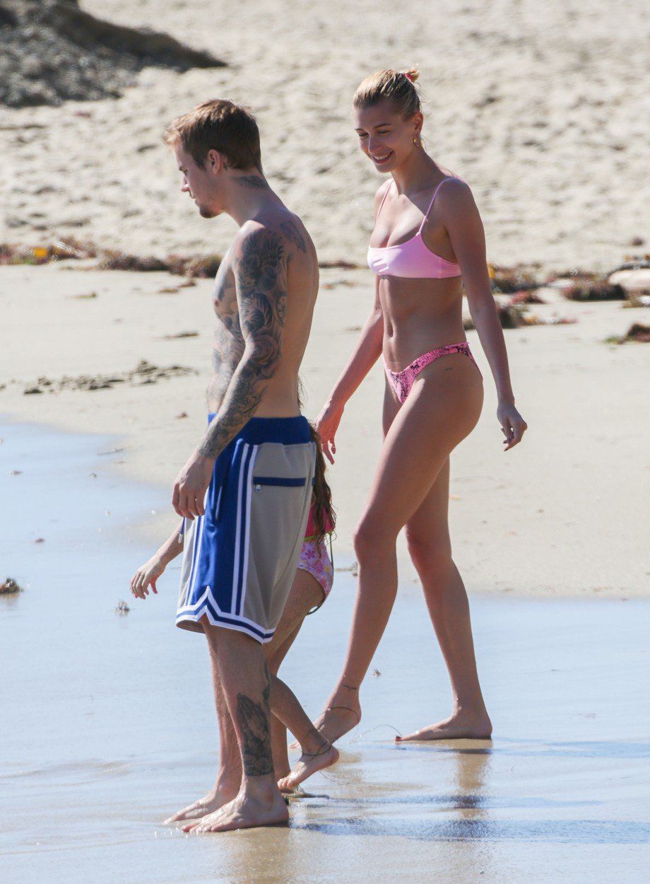 Spevák Justin Bieber a jeho manželka Hailey...