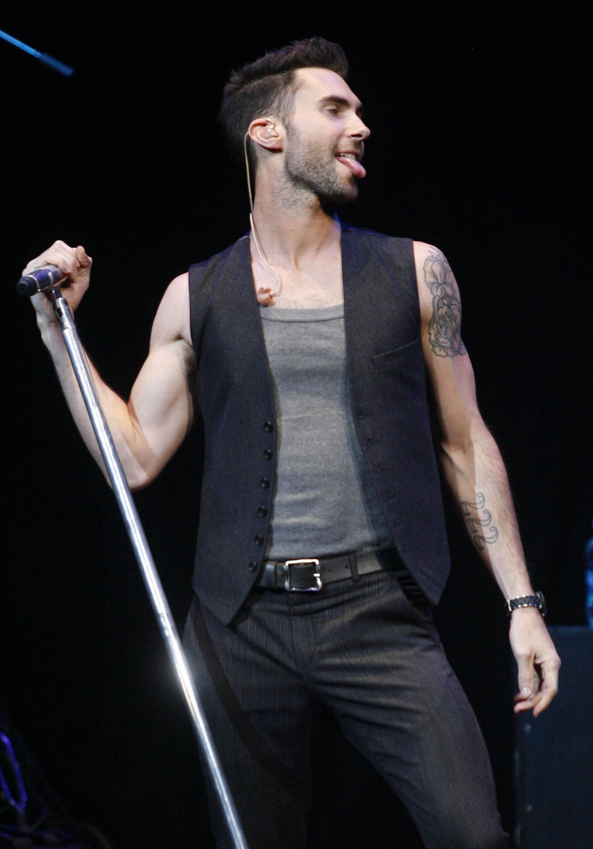 Rok 2007: Líder skupiny Maroon 5 Adam Levine...