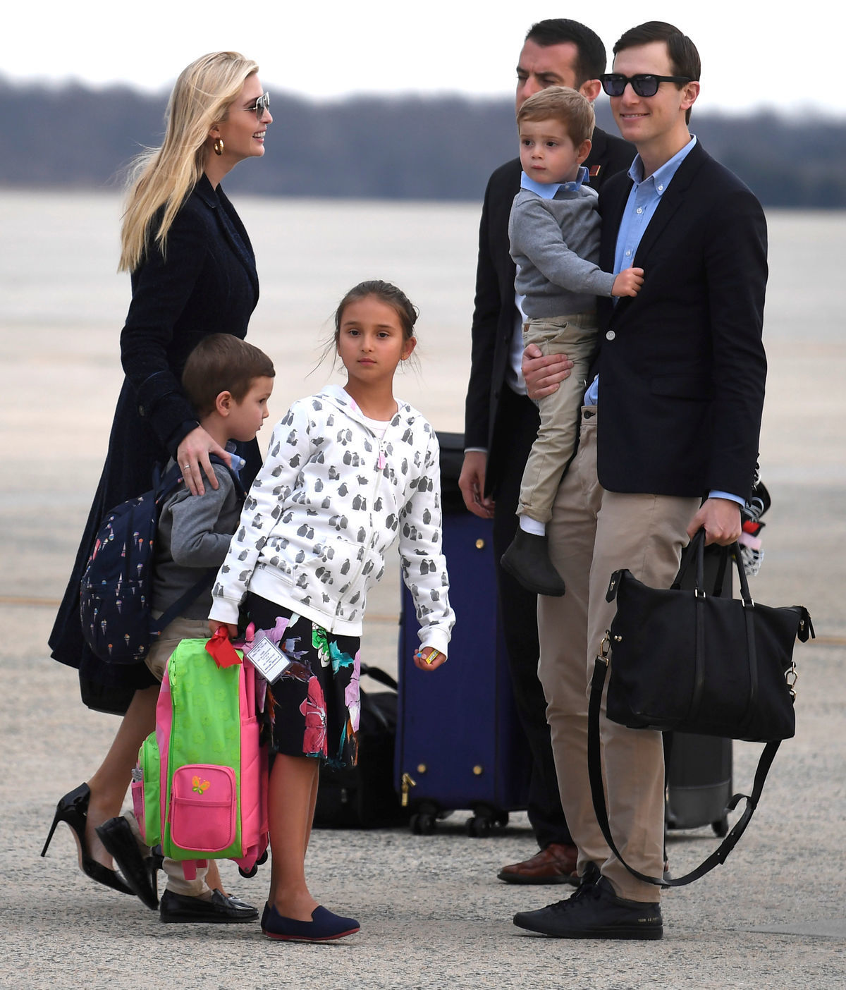 Ivanka Trump (vľavo) s manželom Jaredom...