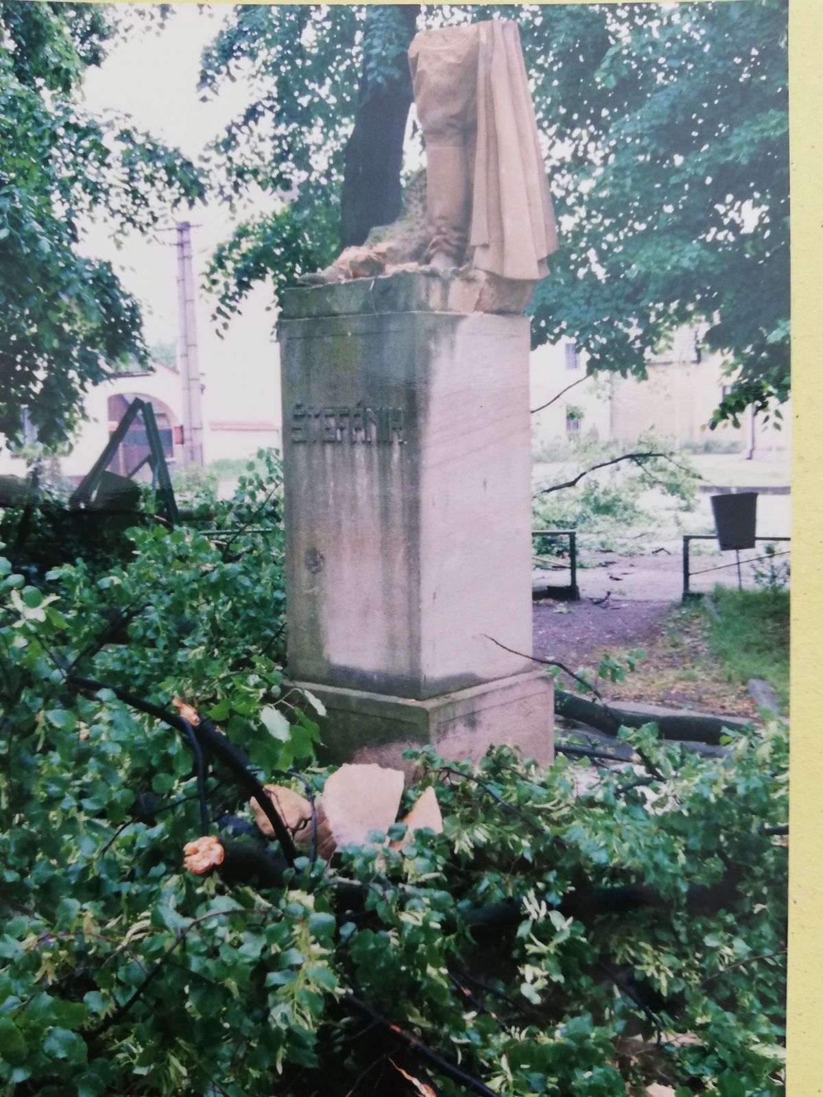 Po ničivej víchrici v roku 1998 zostal celý len...