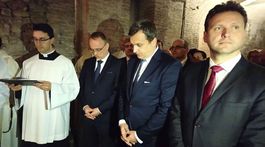 Danko a Vondráček boli u pápeža, pozvali ho na spoločnú návštevu SR a ČR