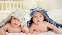 Vedci zistili, že mať brata-dvojča nie je pre dievča dobré