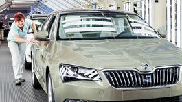 Škoda vyrobila pol miliónty Superb III. Pred dekádou mal pritom na mále
