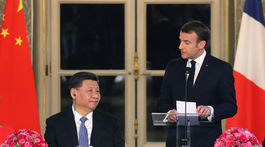 Macron vyzval čínskeho prezidenta, aby rešpektoval jednotu EÚ