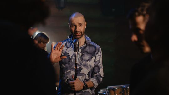 Robo Opatovský počas nakrúcania klipu k skladbe...