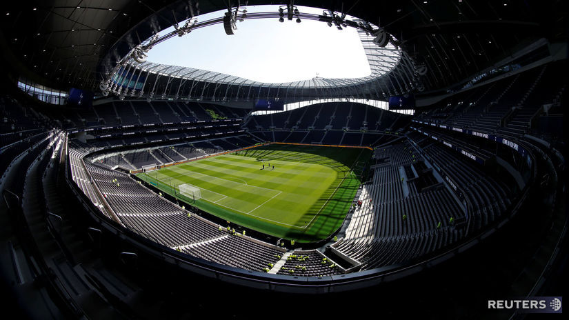 Tottenham Hotspur Stadium pred testovacím...