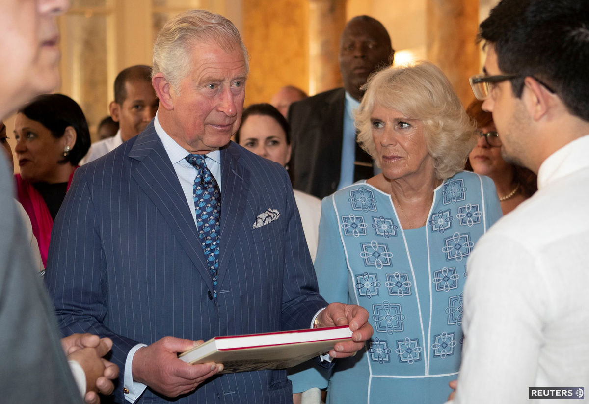 Princ Charles a Camilla .