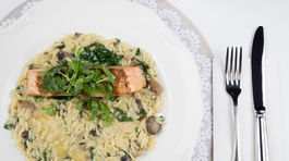 Doprajte si kvalitné bielkoviny, pripravte si bazalkové rizoto s lososom