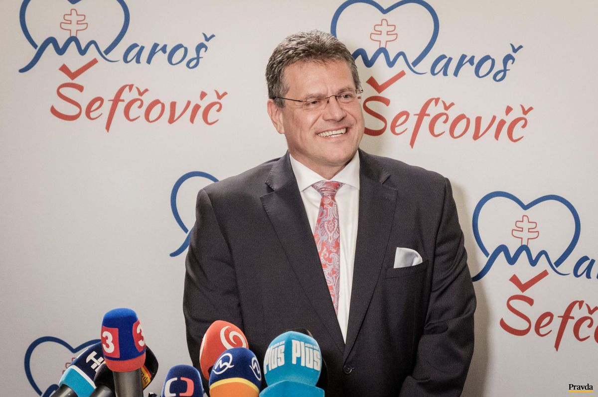 Maroš Šefčovič predstúpil pred novinárov.