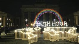 Počas Hodiny Zeme zhasli ázijské mrakodrapy aj Eiffelova veža