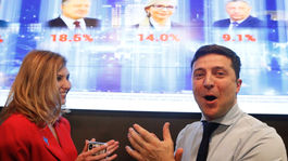 Ukrajinu čaká druhé kolo prezidentských volieb, vedú Zelenskyj a Porošenko