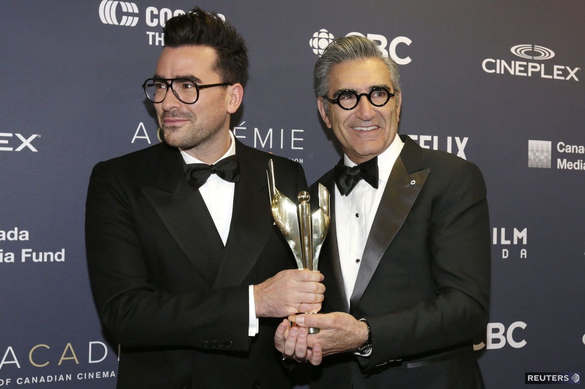 Daniel Levy a Eugene Levy počas udeľovania...