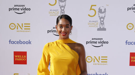 Herečka Laura Harrier stavila na výraznú...