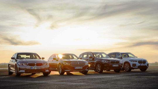 BMW - nové plug-in hybridy 2019