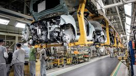 Štát začal vyplácať pomoc po viac ako mesiaci pandémie