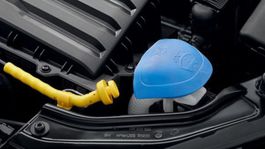 Geniálne: Škoda prichádza s lievikom ostrekovača! Že to nikomu nenapadlo