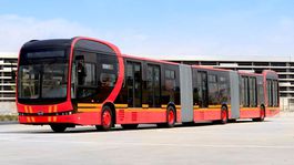 BYD K12A: Obor medzi autobusmi má 27 metrov. Ako inak, je z Číny