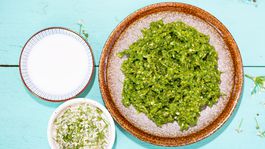 Pažítka - bylinka s jedlými listami aj kvetmi