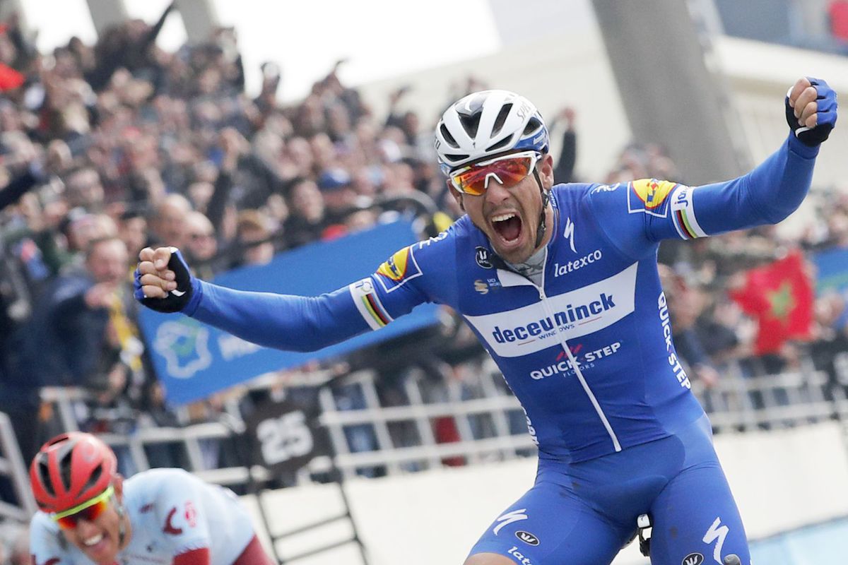 Philippe Gilbert oslavuje svoj triumf na...