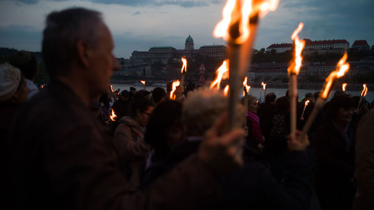 V Budapešti spomínali na obete holokaustu tisíce ľudí