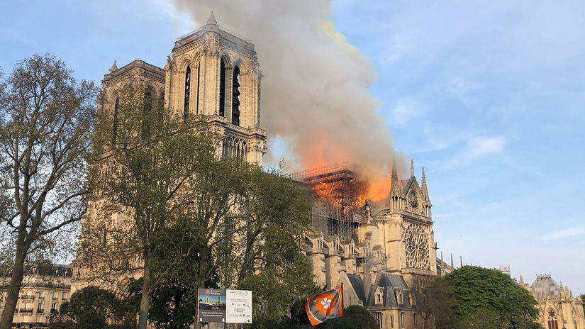 Francúzsko Paríž katedrála požiar notre-dame