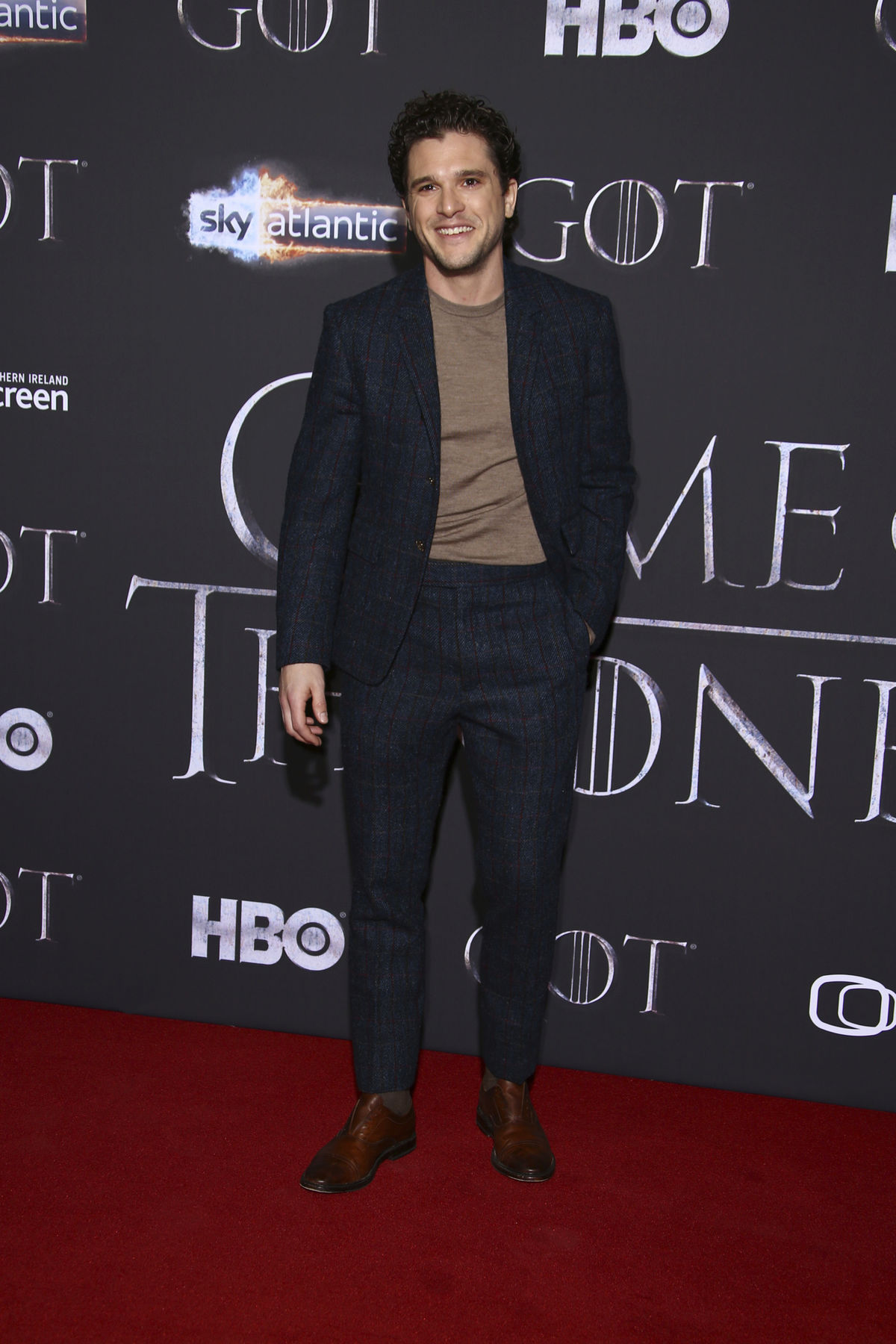 Herec Kit Harington na premiére ôsmej série šou...