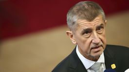 Po celom Česku protestujú proti Babišovi a Benešovej