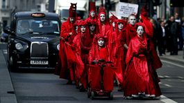 Aktivisti proti klimatickej zmene chcú ochromiť dopravu na letisku Heathrow