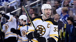 Chára zaútočí na Gretzkého. Prekoná legendu už v októbri?