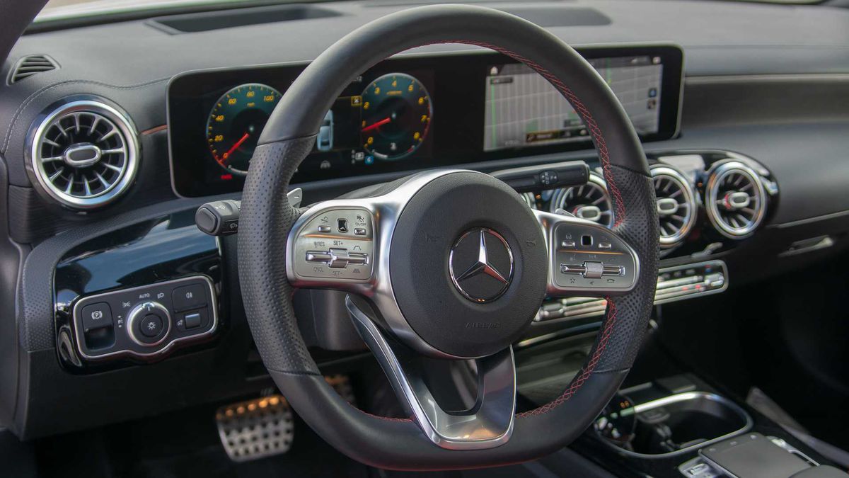 Mercedes-Benz A220