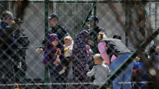 Zo Sýrie repatriovali 110 Kosovčanov, prevažne manželiek a detí džihádistov