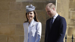 Princ William a jeho manželka Kate, vojvodkyňa z Cambridge prichádzajú na veľkonočnú omšu. 