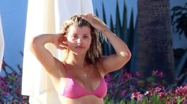 Zahltila Instagram zábermi v bikinách (aj bez nich)! Kto? Sofia Richie...