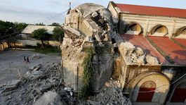 Zemetrasenie rozkývalo budovy v Mexiku aj na Filipínach